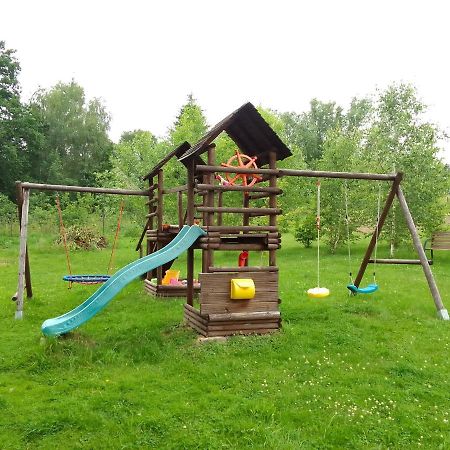 Szalas W Gorach Izerskich, Blisko Swieradow Zdroj I Zamek Czocha, Agroturystyka, Ogrzewanie, Klimatyzacja , Plac Zabaw, Ognisko Z Rusztem I Kijkami, Zywe Zwierzeta, Latem Basen Mirsk 外观 照片